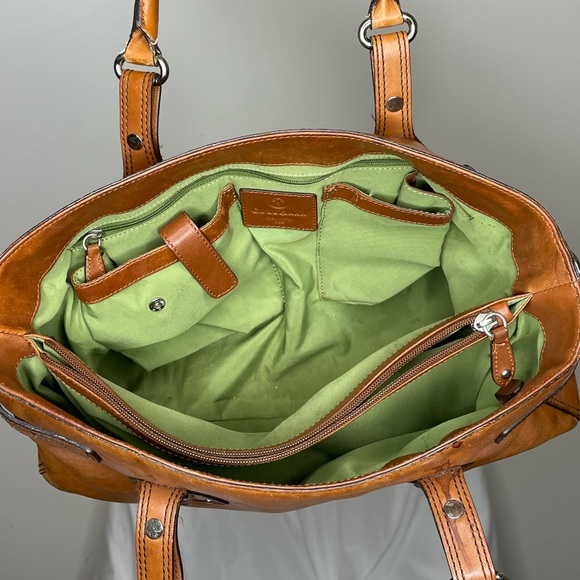 Cole Haan Trinity Weathered Leather Purse F04 - Picture 2 of 8